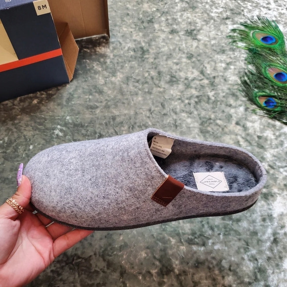 St. John's Bay Mens Clog Slippers - Picture 2 of 4